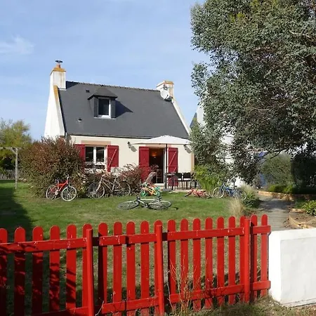 Maison Au Calme Dans Village Fleuri - Jardin Clos